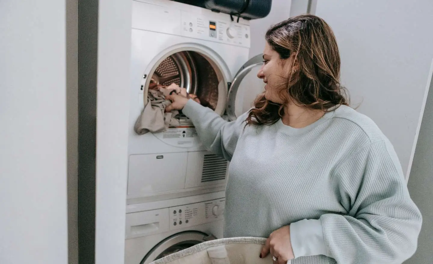 Non vuoi restringere i vestiti nell’asciugatrice? Ecco l’unico programma sicuro da usare